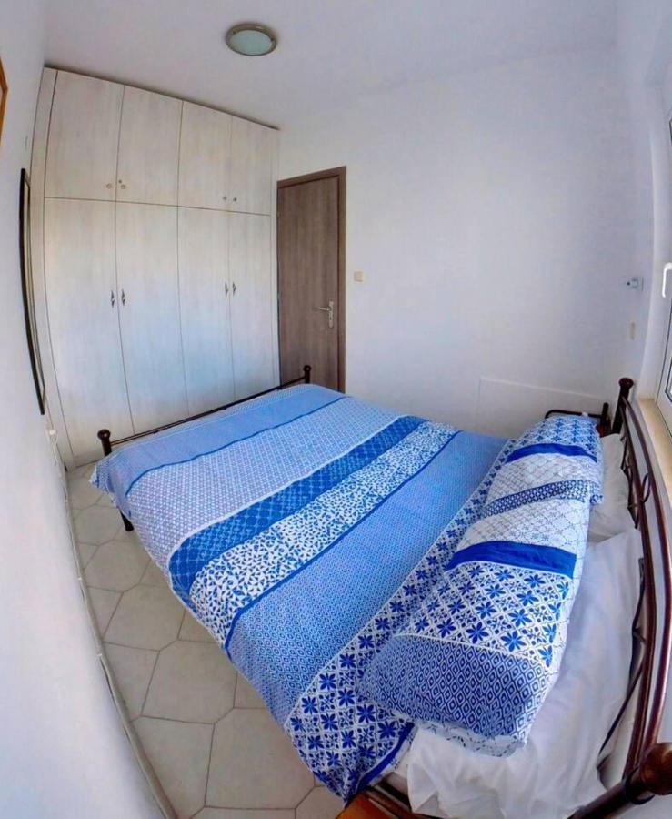Deluxe Beach Apartment- Sleeps 2 & Private Terrace Haraki Exterior photo